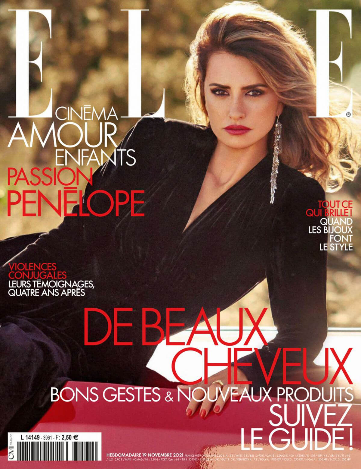 Penelope Cruz Photoshoot in Elle Magazine, France November 2021