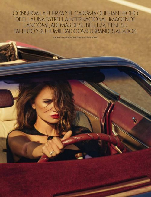 Penelope Cruz Photoshoot in Elle Magazine, Spain December 2021 7