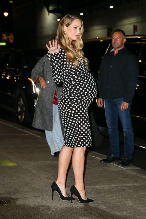 Pregnant Jennifer Lawrence at Late Show with Stephen Colbert in New York