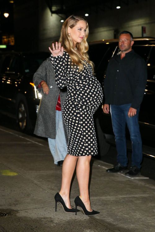 Pregnant Jennifer Lawrence at Late Show with Stephen Colbert in New York 1