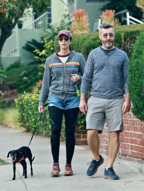 Sarah Silverman and Rory Albanese Walks with her Dog in Los Feliz 11/18/2021 4