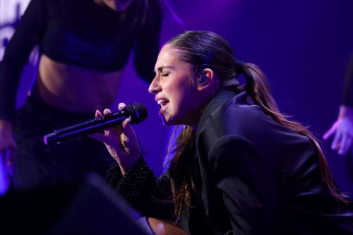 Tate McRae performs at iHeartRadio Jingle Ball in Minneapolis 3