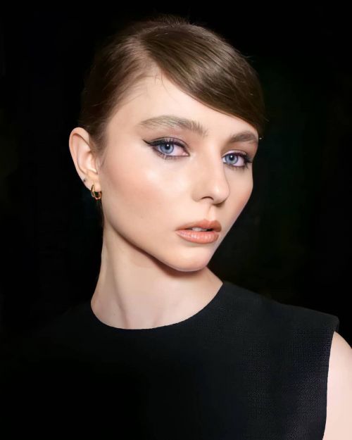Thomasin McKenzie at Louis Vuitton and Nicolas Ghesquiere Celebrate in Malibu 11/19/2021 1