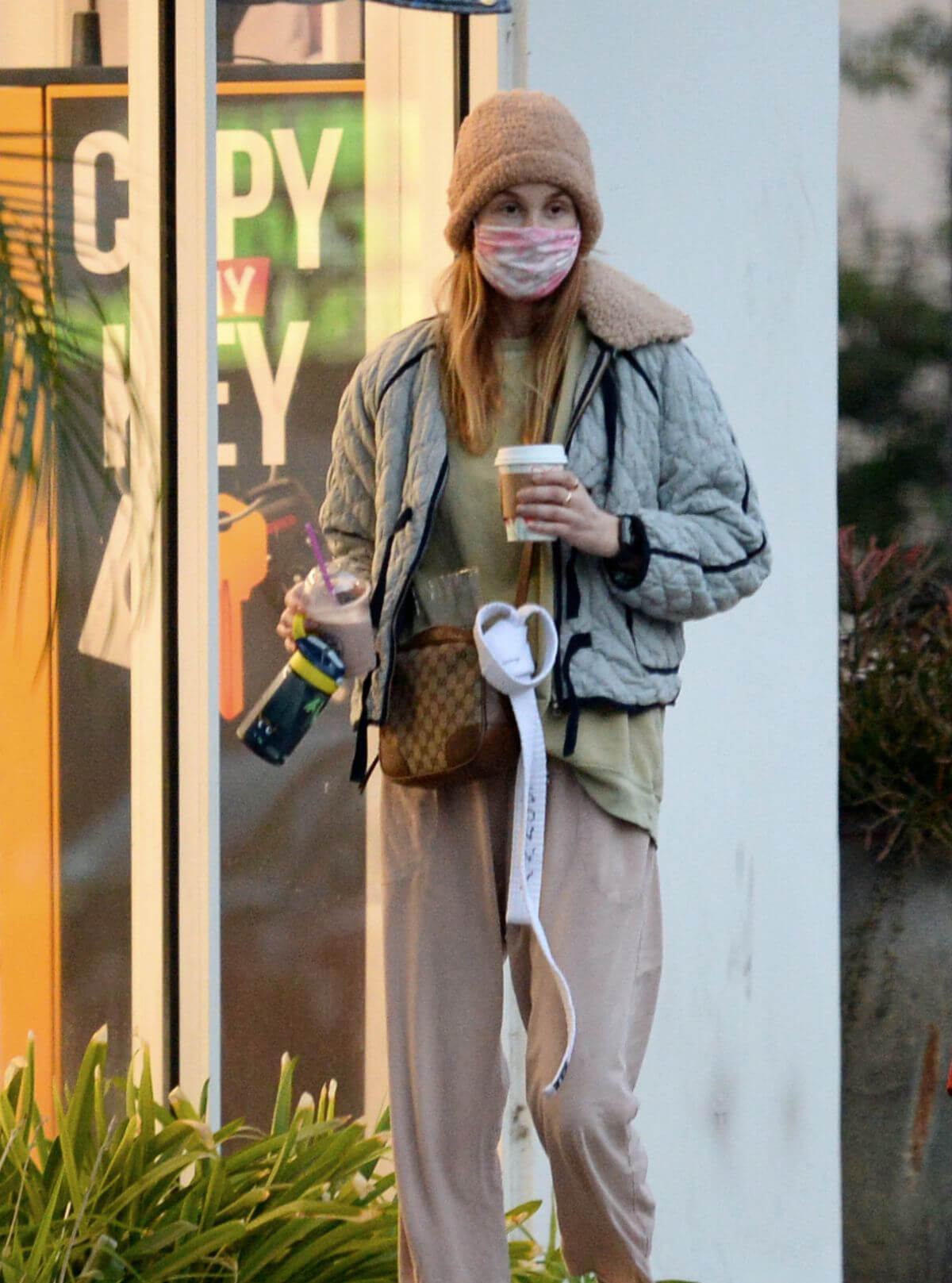 Whitney Port in Loose Pajamas Out for Coffee in Los Angeles 11/19/2021