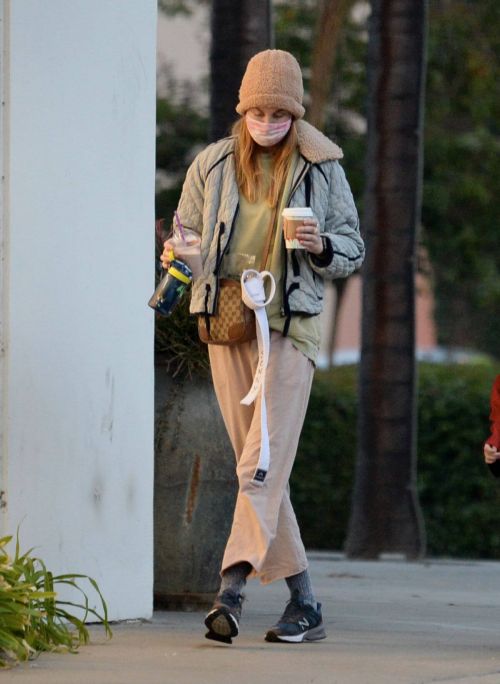 Whitney Port in Loose Pajamas Out for Coffee in Los Angeles 11/19/2021
