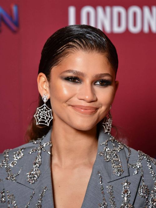 Zendaya attends Spiderman: No Way Home Photocall in London 2