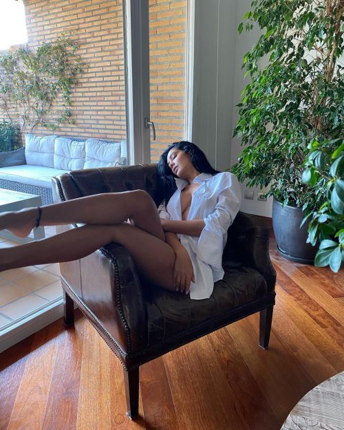 Esha Gupta Hot Photoshoot in White Shirt without Bra, January 2022 1