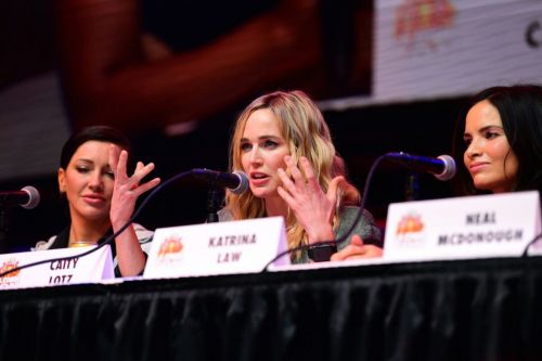 Katie Cassidy, Caity Lotz, Katrina Law and Candice Patton attends The Arrow Panel at Los Angeles Comic-con