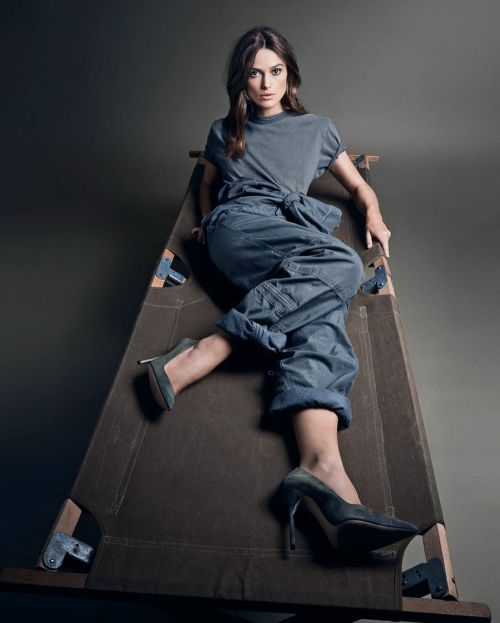 Keira Knightley Photoshoot for Glamour Magazine UK 2014 - Throwback Pictures