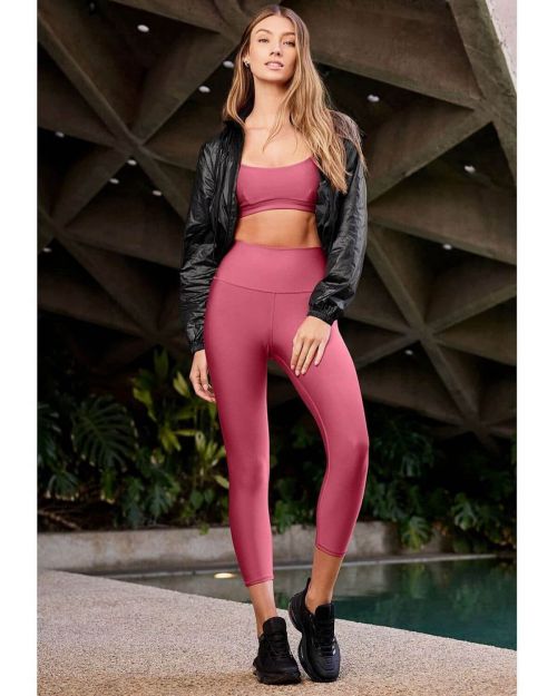 Lorena Rae Photoshoot for Alo Yoga, December 2021 7