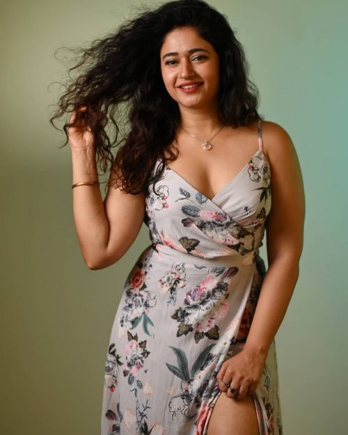 Poonam Bajwa in a Floral Dress Photoshoot by Unique Amit, January 2022 2
