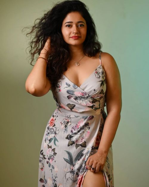 Poonam Bajwa in a Floral Dress Photoshoot by Unique Amit, January 2022 3