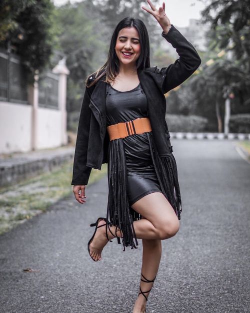 Rashmi Rai Photoshoot in Stylish Black Dress with Black Jacket, December 2021 1