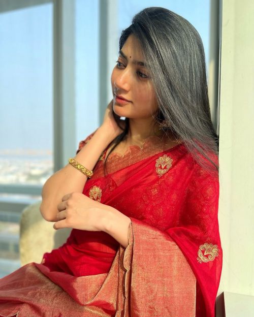 Sai Pallavi Photoshoot in Label Earthen Nalini Saree, January 2022 1
