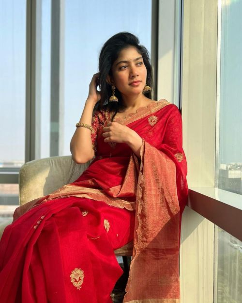 Sai Pallavi Photoshoot in Label Earthen Nalini Saree, January 2022 2