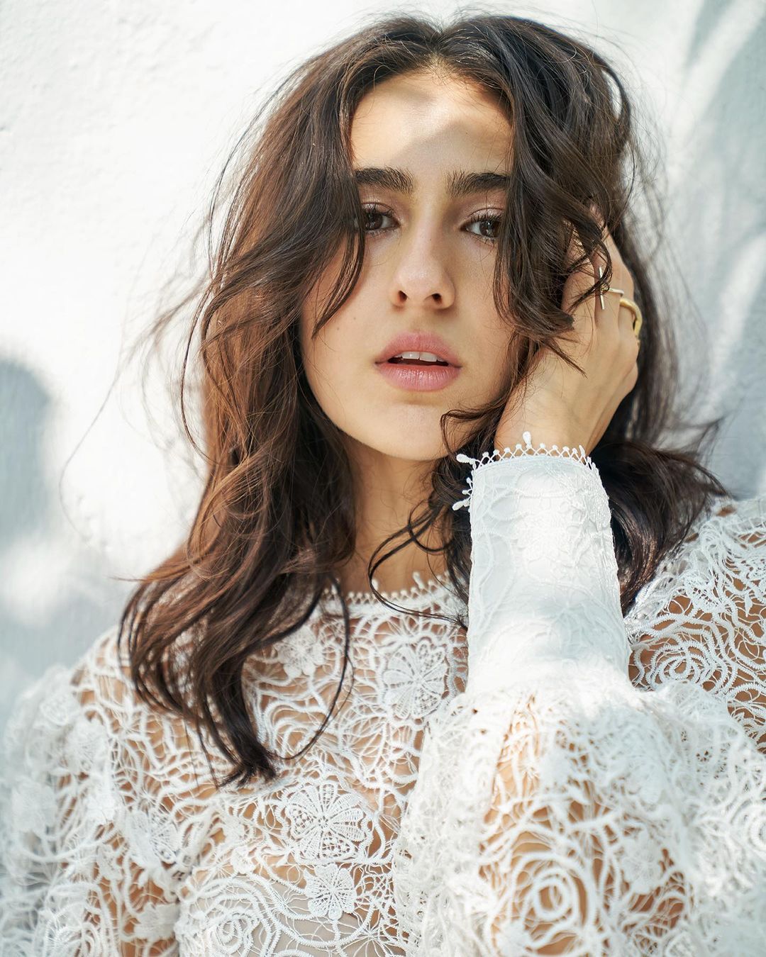 Sara Ali Khan Shared Her Beautiful Photoshoot on Instagram, January 2022