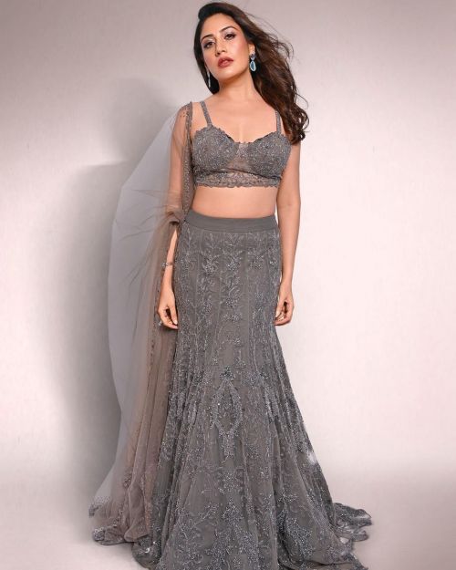 Surbhi Chandna in Grey Color Lehenga Photoshoot done by Ashish Ojha, December 2021 1