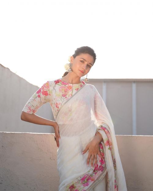 Alia Bhatt wears Floral Print Saree Designed by Anavila, February 2022 1