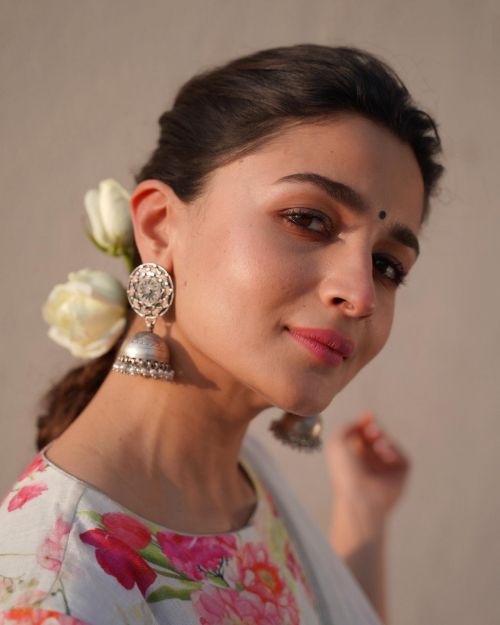 Alia Bhatt wears Floral Print Saree Designed by Anavila, February 2022