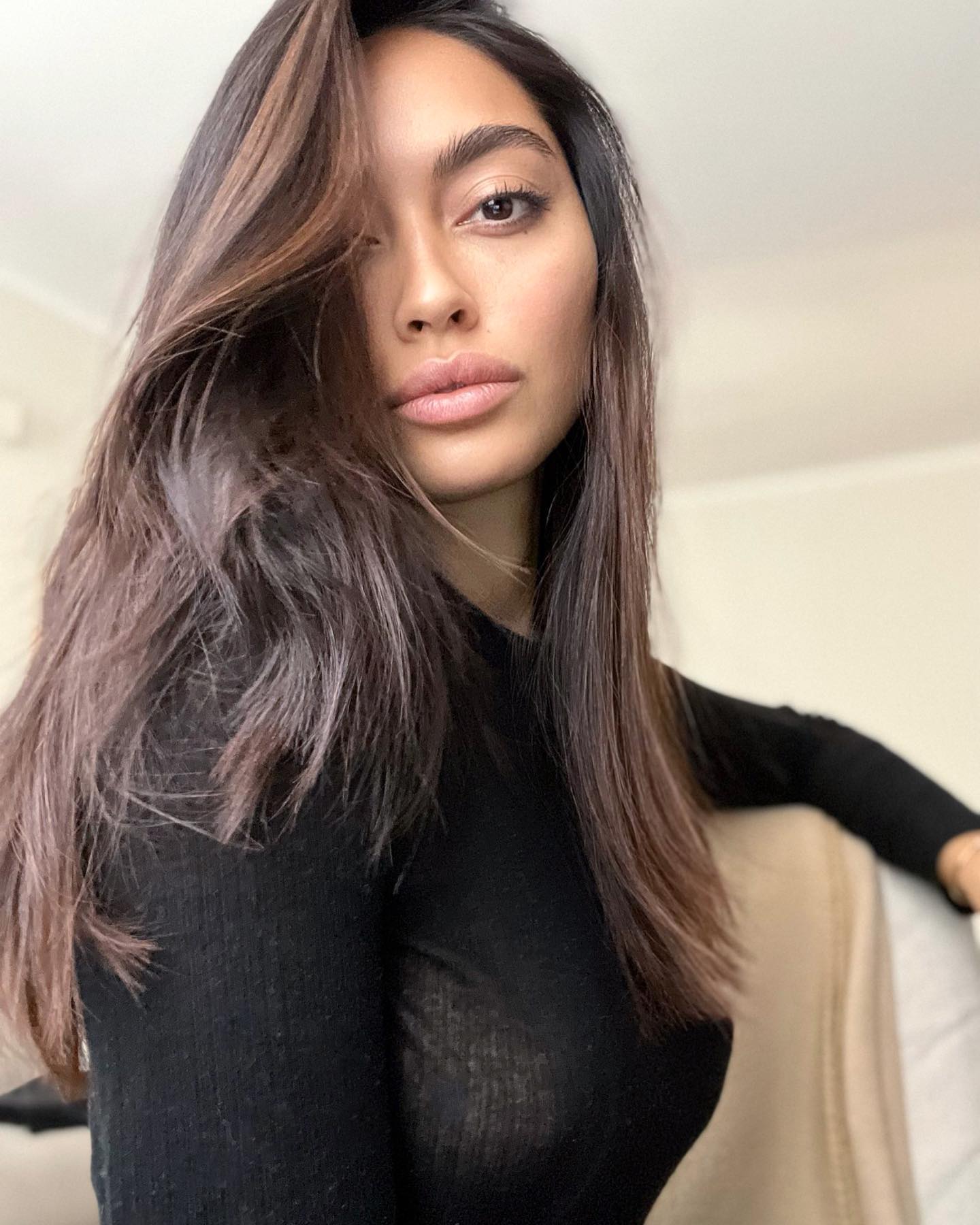 Ambra Gutierrez Shares her Portrait Photos in Instagram, March 2022 2