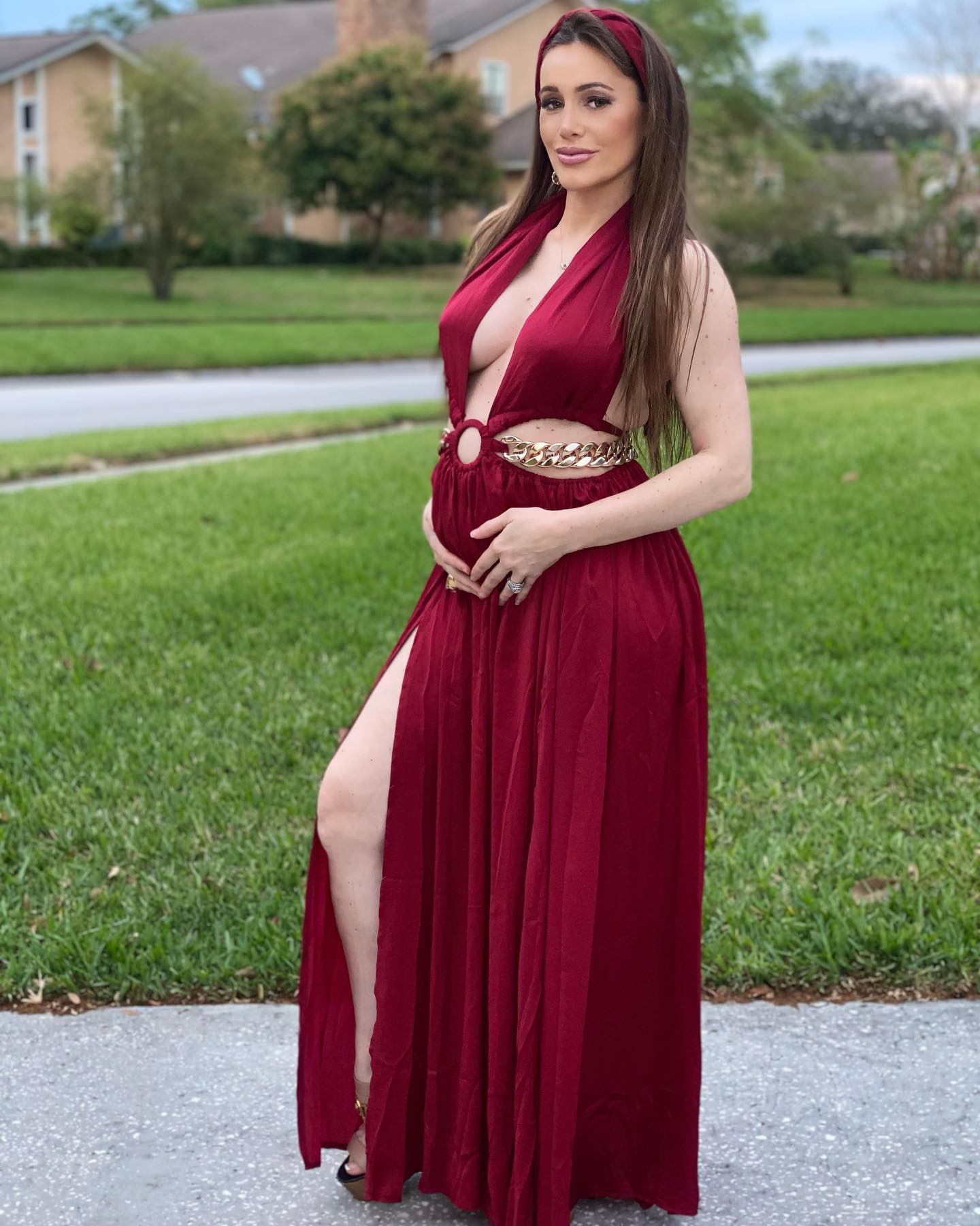 Pregnant Caroline de Campos Photoshoot in Red Outfit Design by SAMIYA, March 2022 2