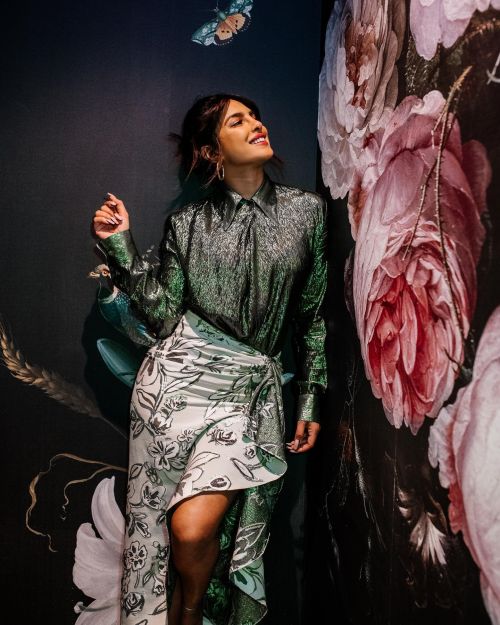 Priyanka Chopra in Sparky Green Shirt Photos, December 2021 1