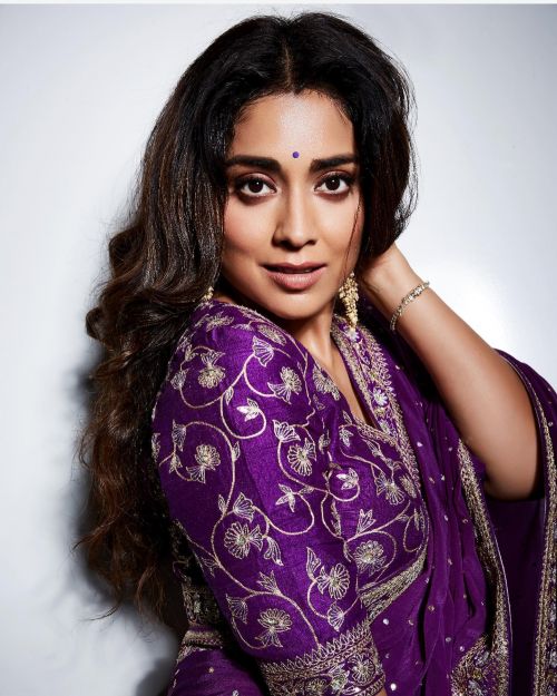 Shriya Saran in Purple Saree Photoshoot, April 2022 1