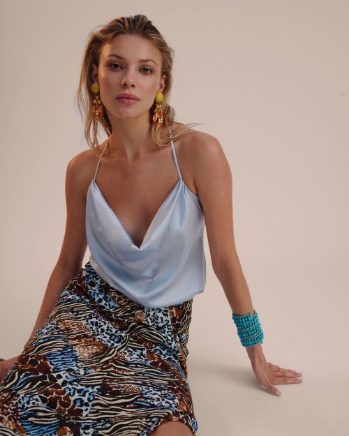 Aga Wojtasik Photoshoot in Robert Graham Latest Collection, May 2022 1