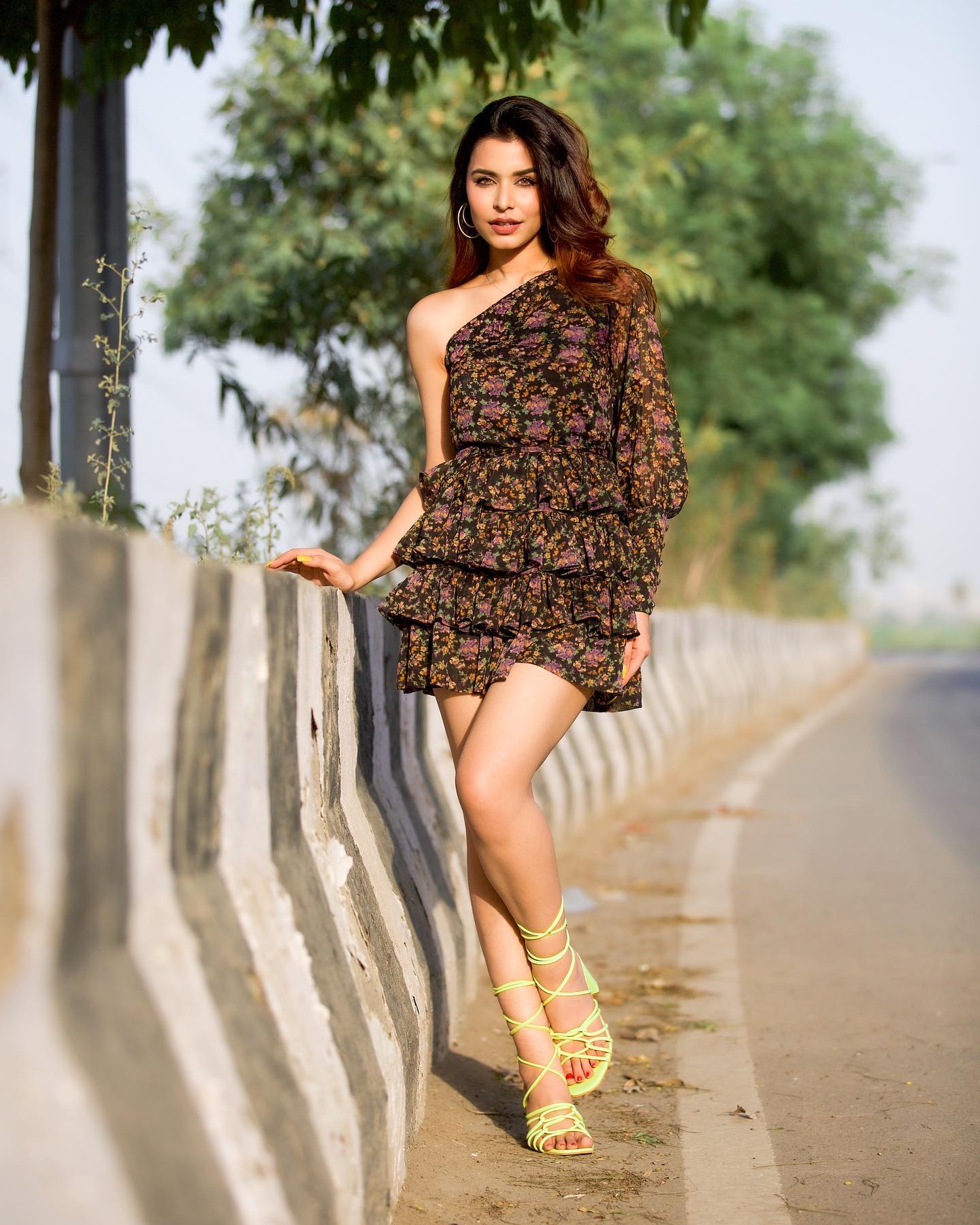 Chitranshi Dhyani flashes her legs in Photoshoot Done by Akarsh Mathur, May 2022