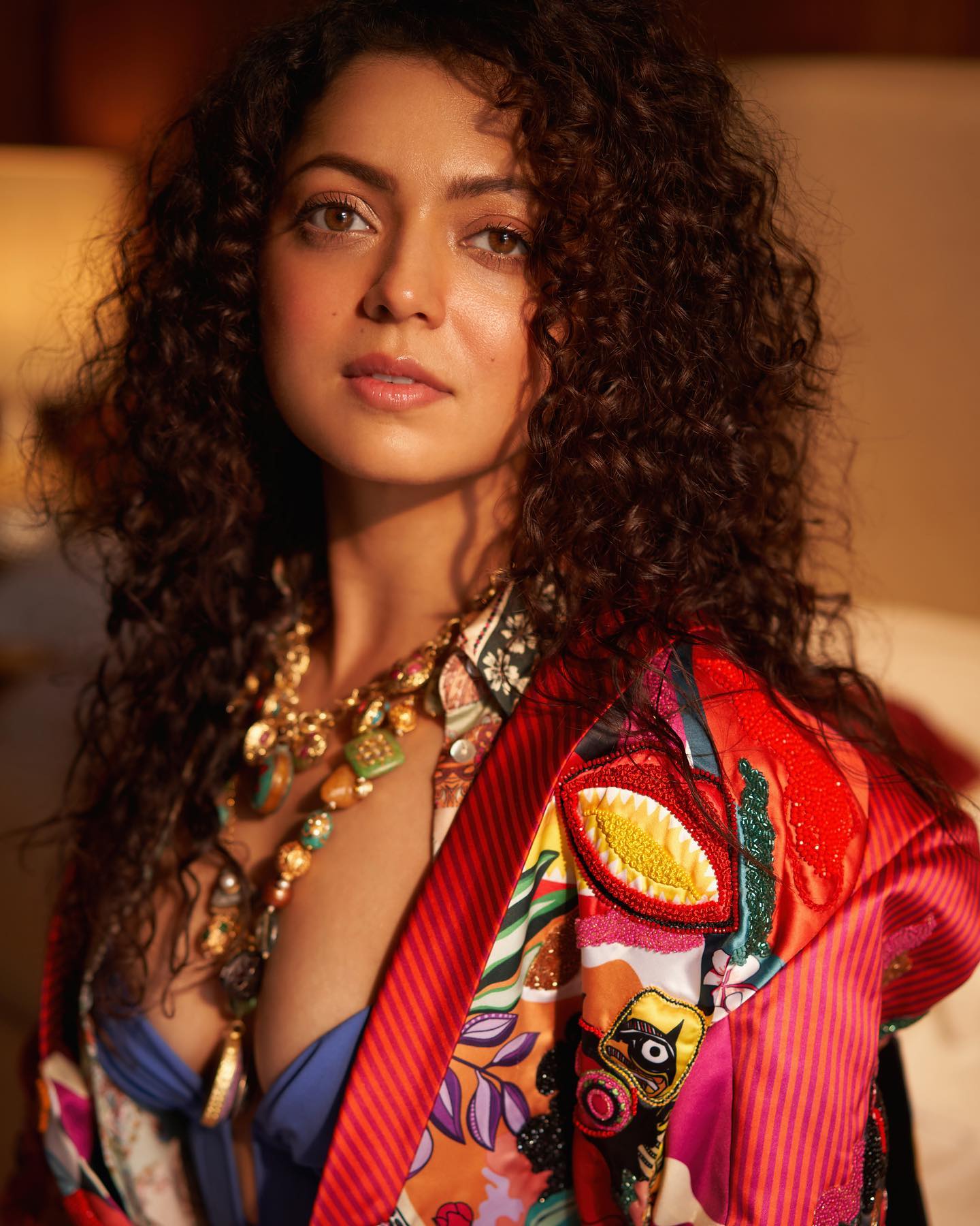 Drashti Dhami flaunts her cleavage in myuzu blazer in a photoshoot, April 2022