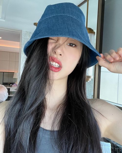 Estelle Chen Shared her Different Faces Photos on Social Media 1