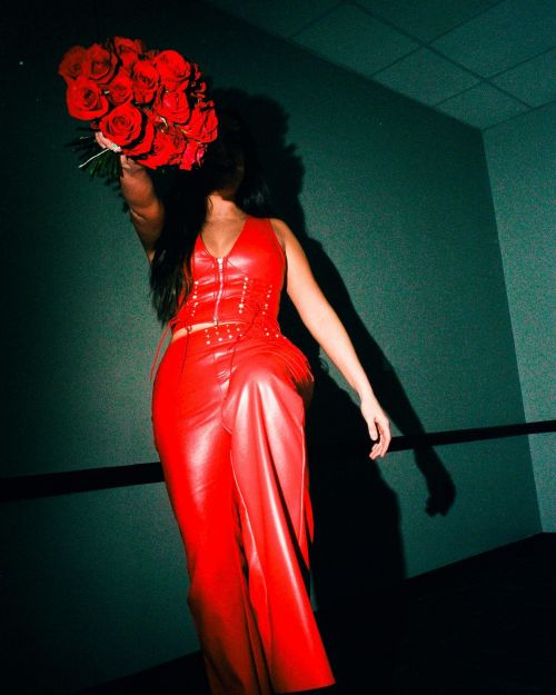 Kacey Musgraves Photoshoot in Red Attire with Holding Red Rose Bouquet, February 2022 2