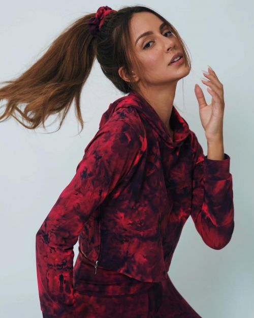 Larissa Bonesi Photoshoot in BODD Active Ruby Wine Tie-dye Hoodie, April 2022 3