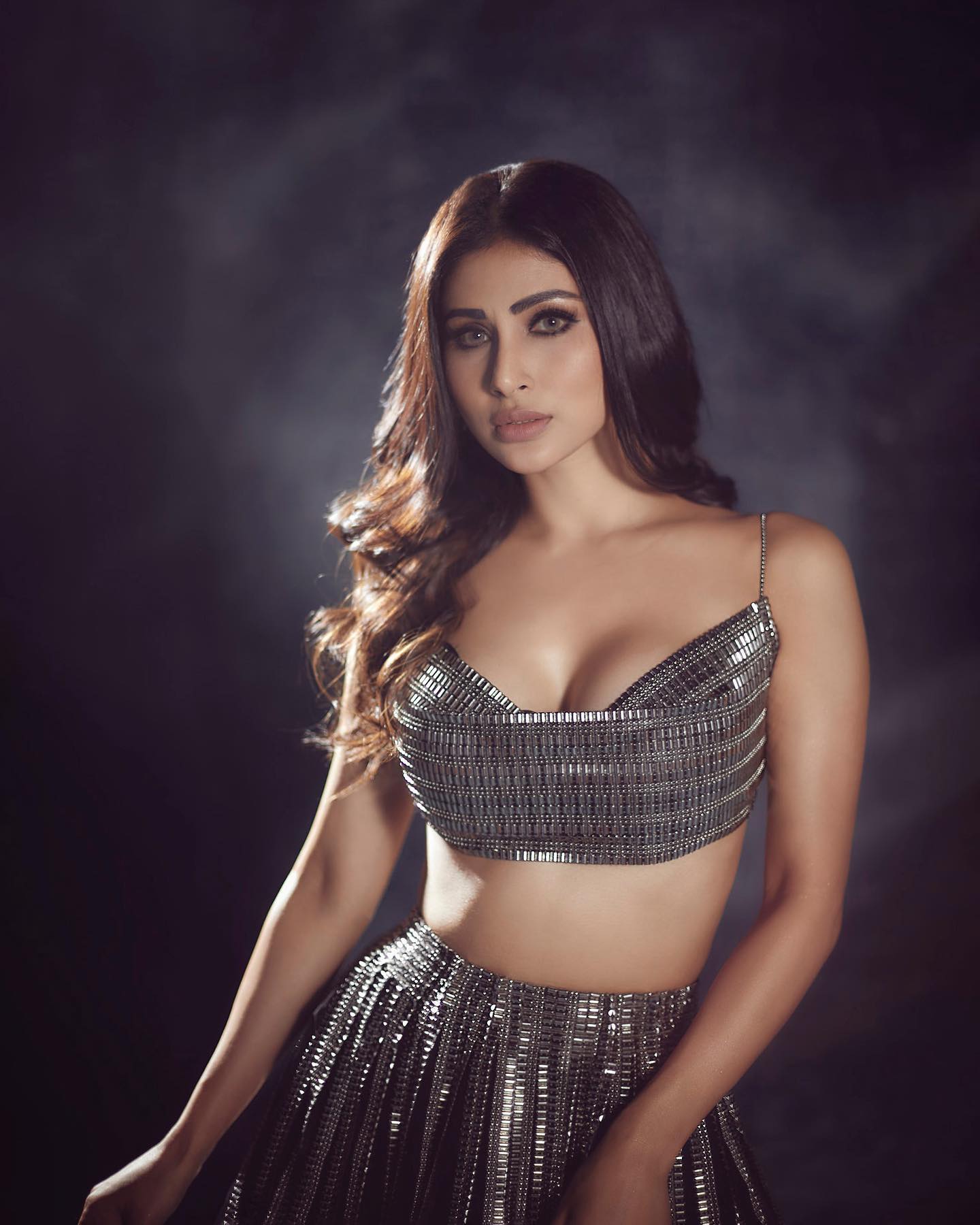 Mouni Roy seen in Silver Deep-neck Blouse and Lehanga, May 2022 3
