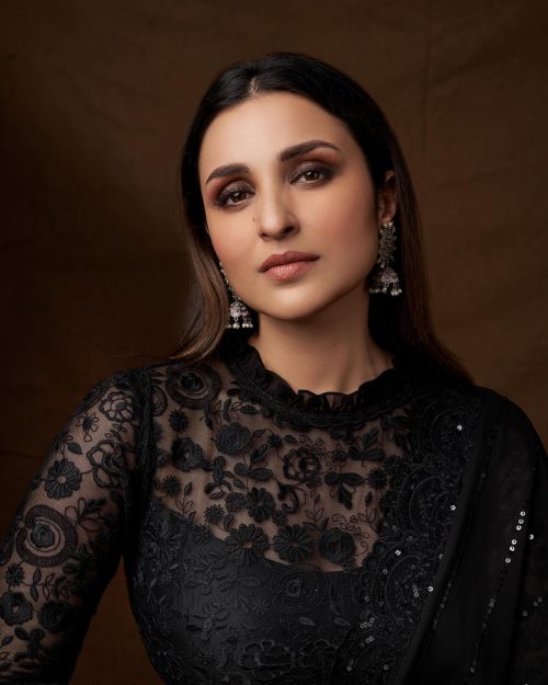 Parineeti Chopra seen in Black Full Sleeve Saree in Photoshoot, May 2022 2