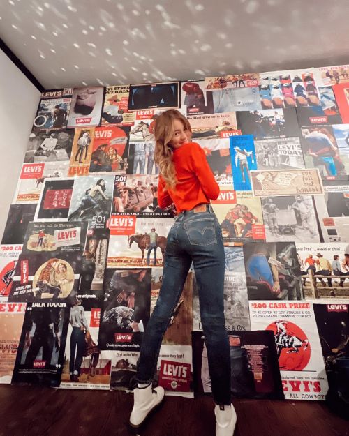 Sicily Rose promotes Levis Jeans on Social Media, May 2022 2