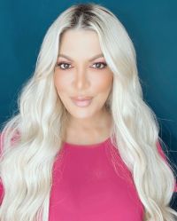 Tori Spelling profile