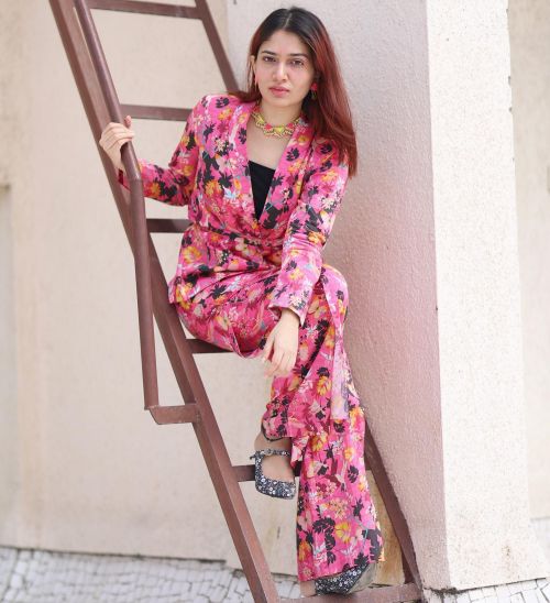 Anuja Gaurinandan wears a Floral Print Dress in Photoshoot, Jun 2022 1