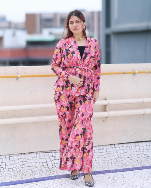 Anuja Gaurinandan wears a Floral Print Dress in Photoshoot, Jun 2022 2