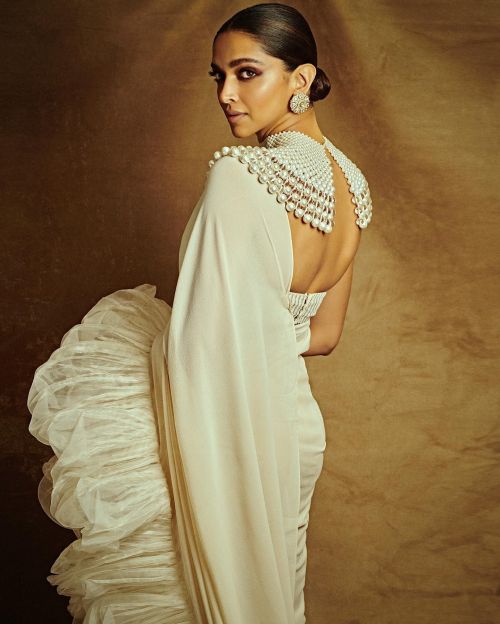 Deepika Padukone seen in Pearl Necklace and Saree at Cannes 2022 Photoshoot 2