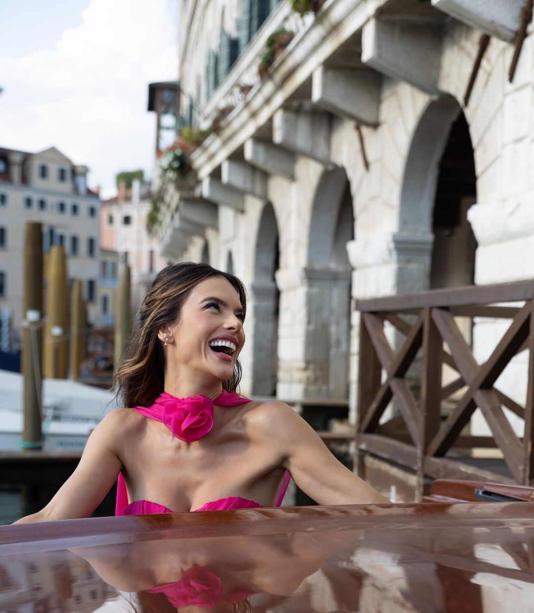 Alessandra Ambrosio in Pretty Pink Dress at 79th Venice International Film Festival, Aug 2022 2
