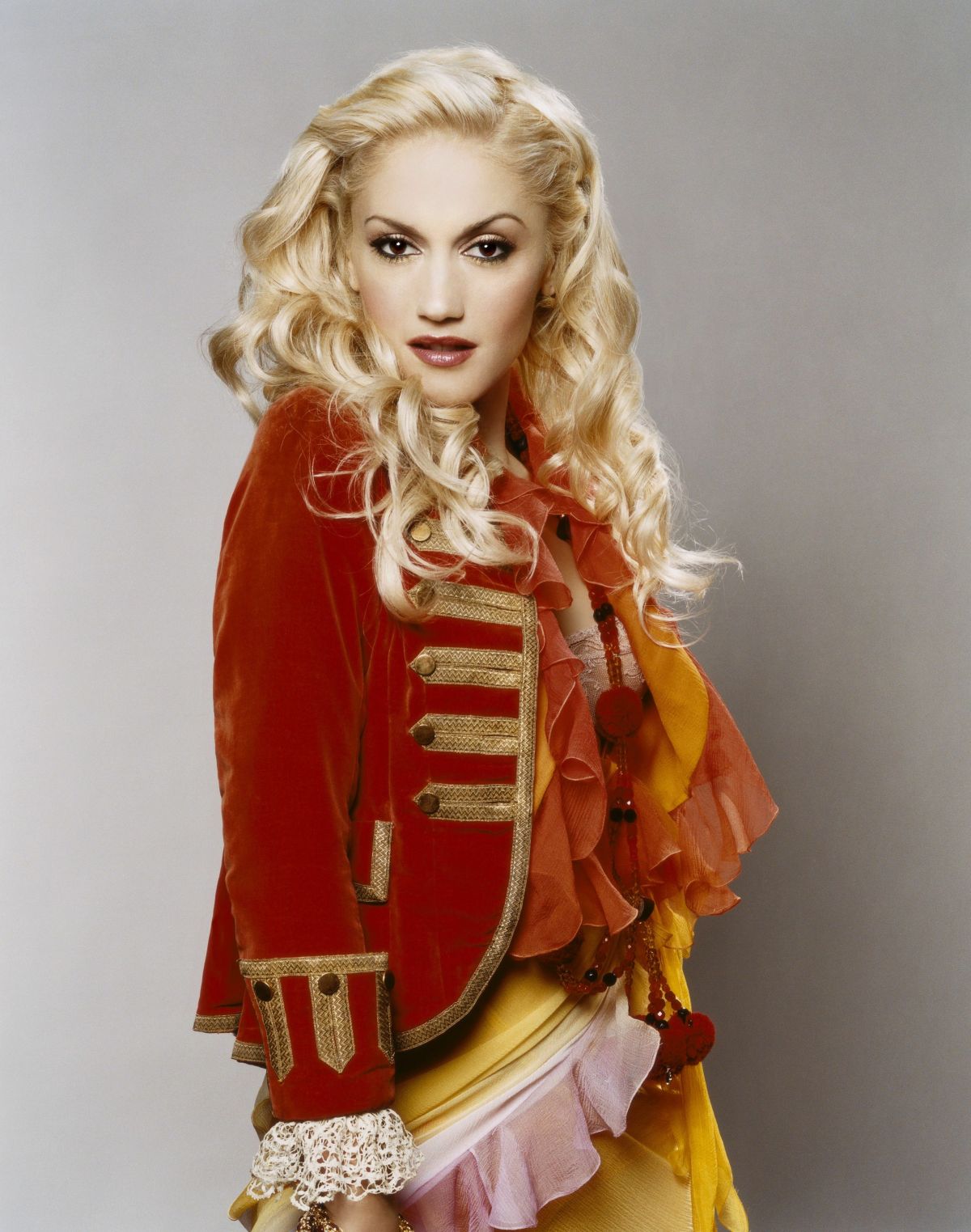 Gwen Stefani Throwback Photoshoot for Glamour Magazine 2005 Issue 9