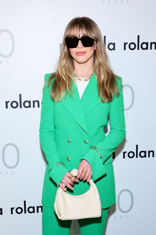 Julianne Hough attends Pamella Roland Fashion Show at NYFW in New York 4