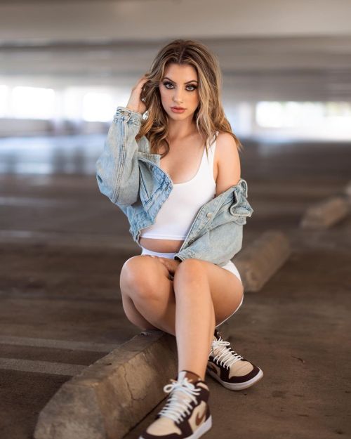 Lexie flashes her toned legs in Denim Jacket with Shorts during photoshoot 1