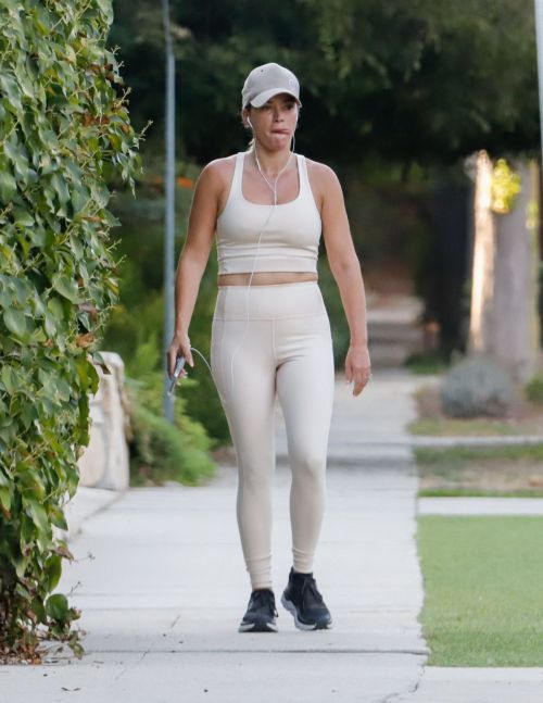 Teddi Mellencamp Day Out Jogging in Los Angeles 9