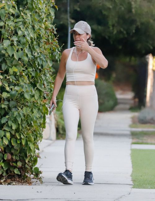 Teddi Mellencamp Day Out Jogging in Los Angeles 6