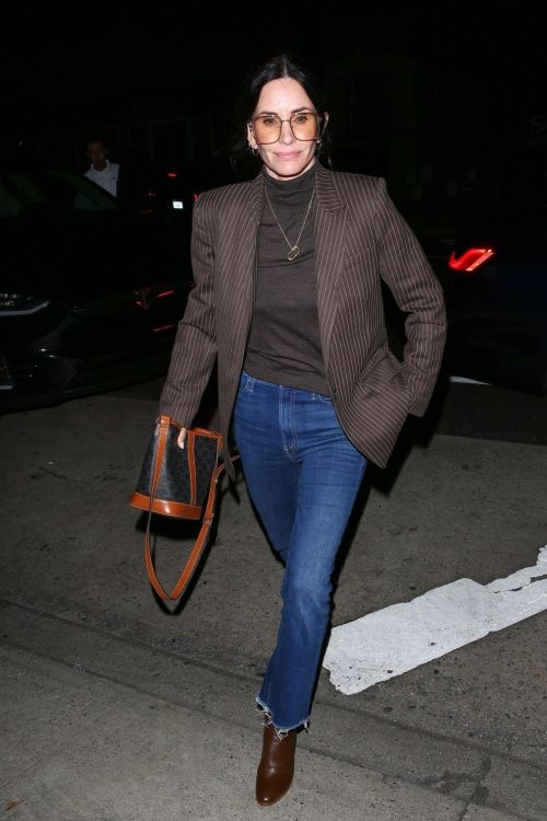 Courteney Cox Night Out for Dinner at Giorgio Baldi in Santa Monica, Oct 2022 5