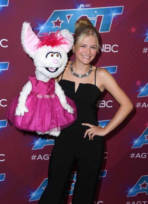 Darci Lynne Farmer attends America