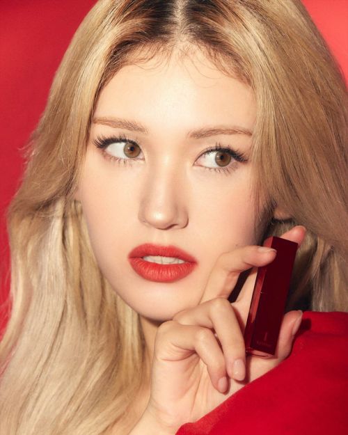 Jeon Somi Promotes for Kiss Me Korea