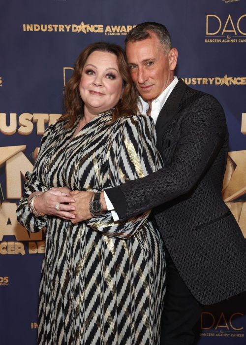 Melissa McCarthy attends 2022 Industry Dance Awards in Los Angeles, Oct 2022 4